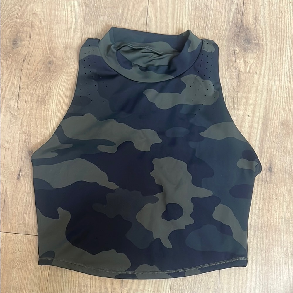 all in motion Women's Camo High-Neck Crop Tank Top - Green & Black